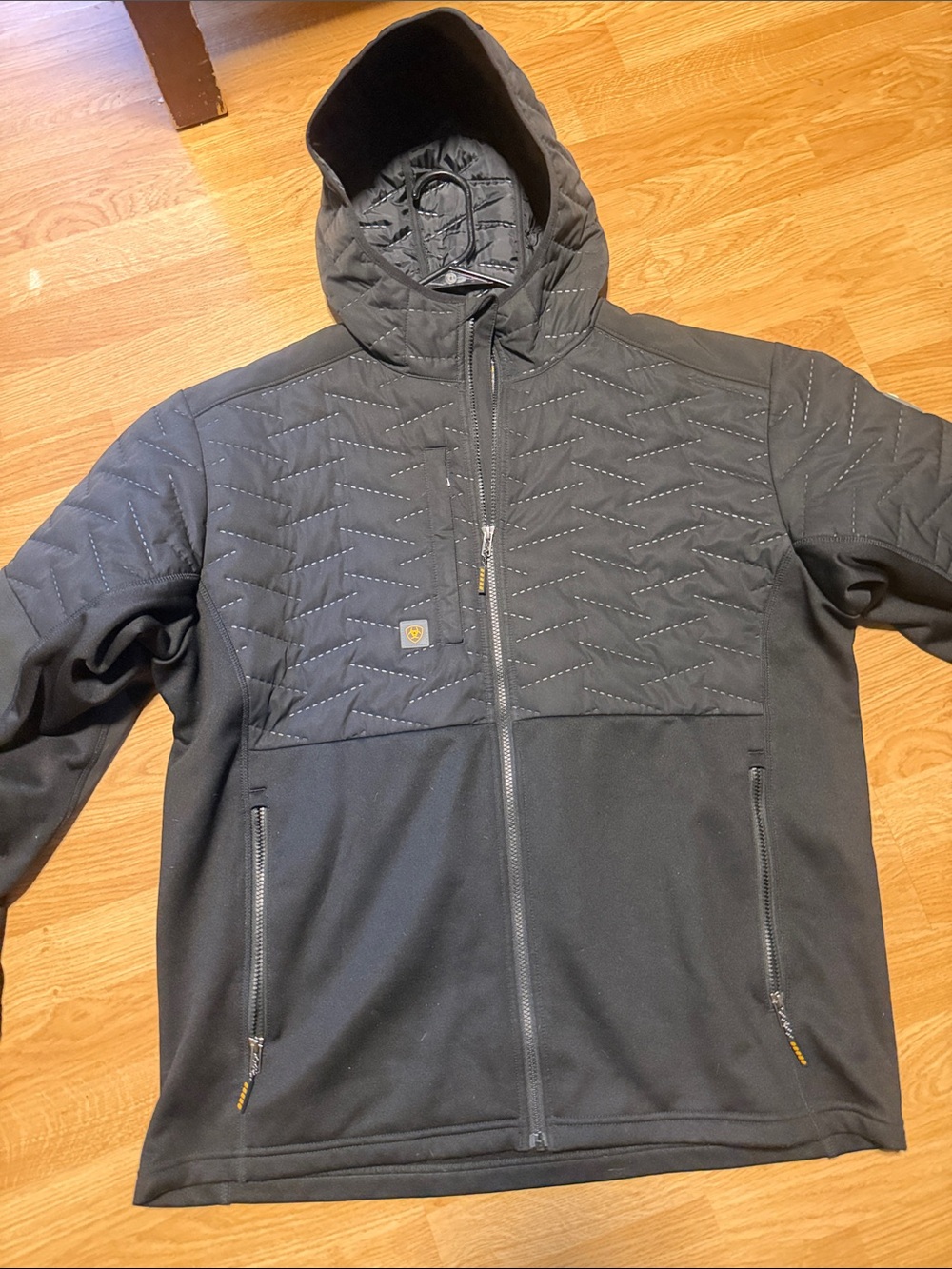 Ariat Men’s Black Quilted Hooded Performance Jacket rebar cloud 9